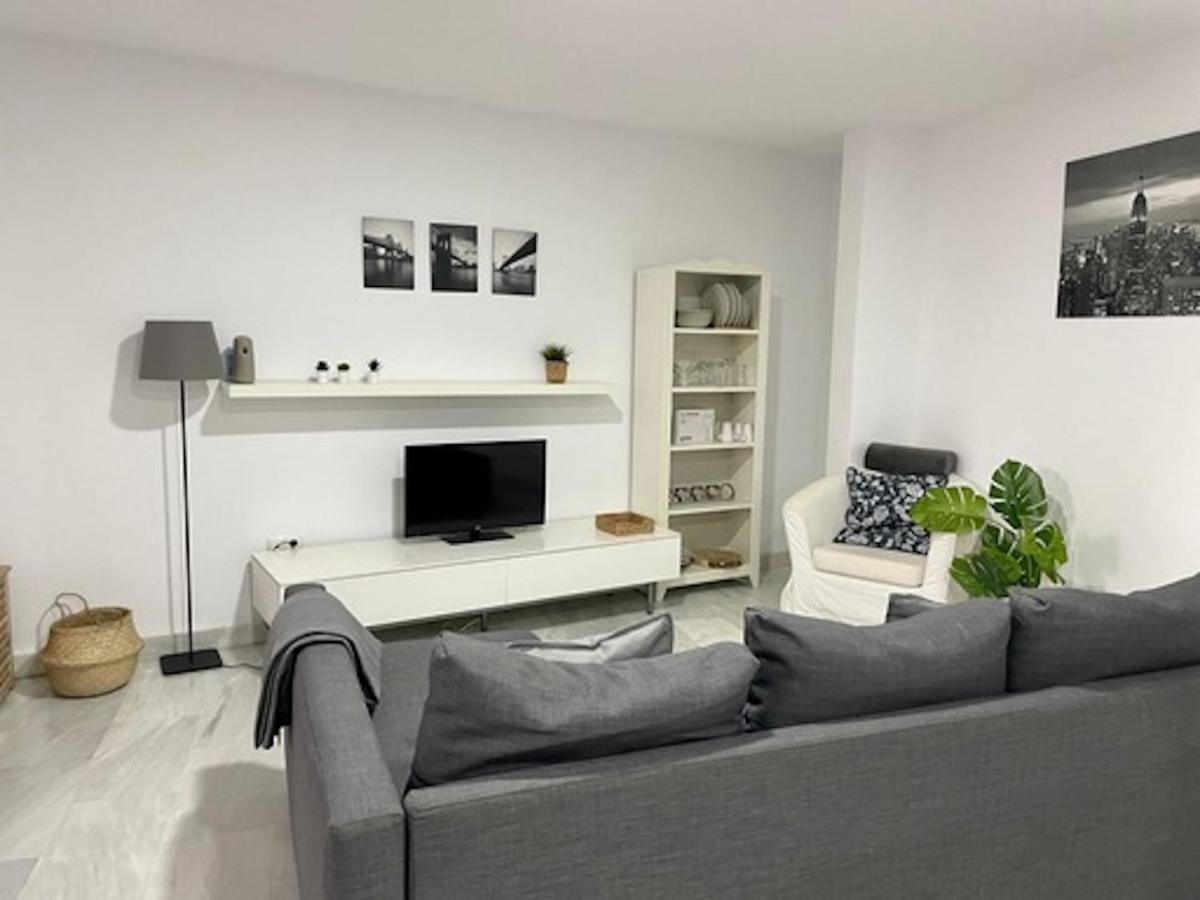Holidays2Malaga Jinetes Junto Casco Historico & Parking Apartman Kültér fotó