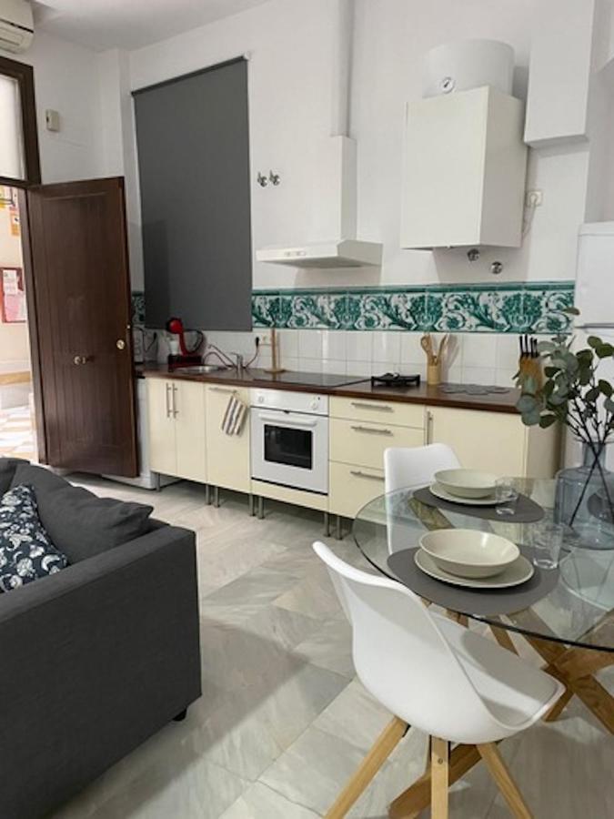 Holidays2Malaga Jinetes Junto Casco Historico & Parking Apartman Kültér fotó